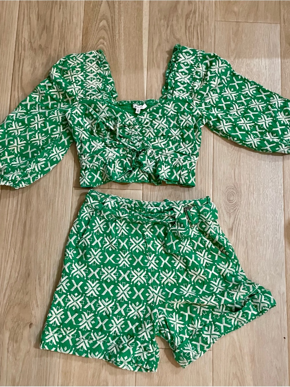 Green & White Patterned Crop Top and Shorts Set